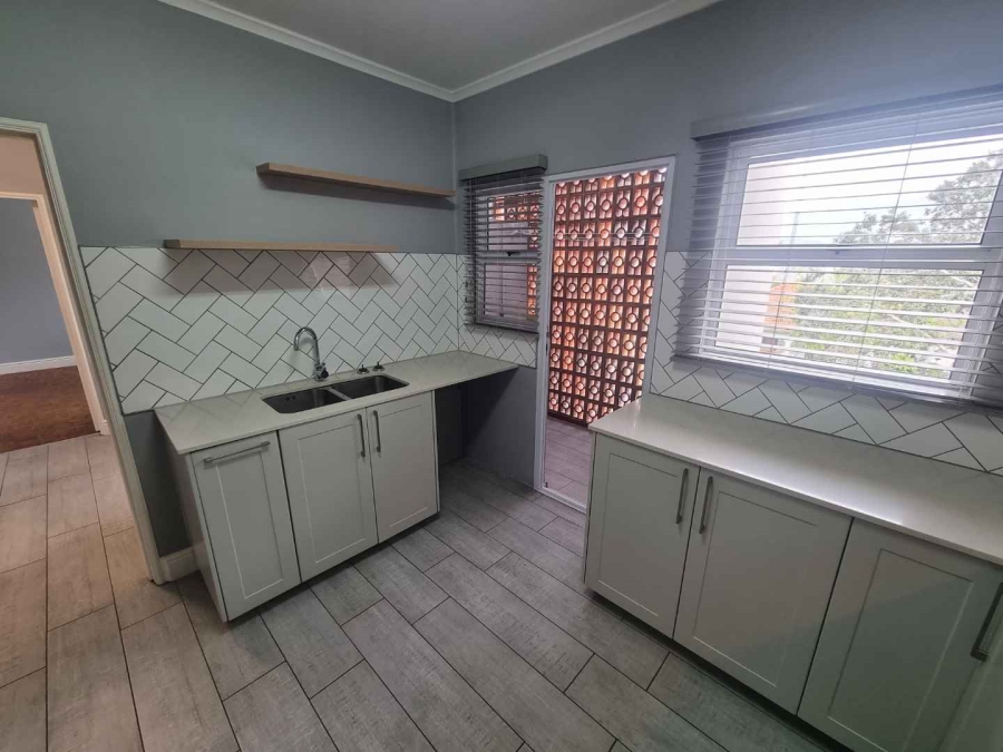 2 Bedroom Property for Sale in Claremont Western Cape